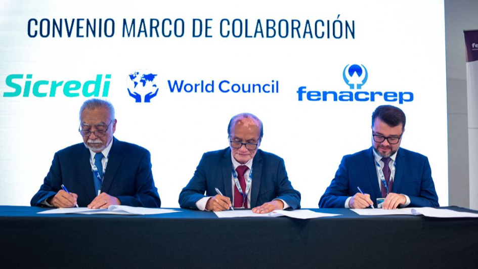 WOCCU, Fundación Sicredi y FENACREP firman histórico acuerdo durante la XII Convención Nacional de COOPAC 2023